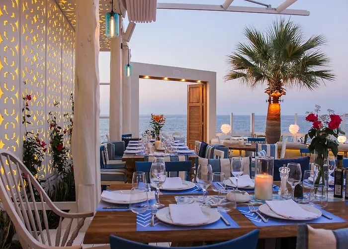 Cavo Seaside Suites (Adults Only)